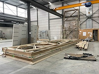 Partij bekisting materiaal en houten frames