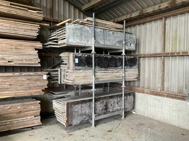 Partij bekistingsmateriaal - afbeelding 1 van  5