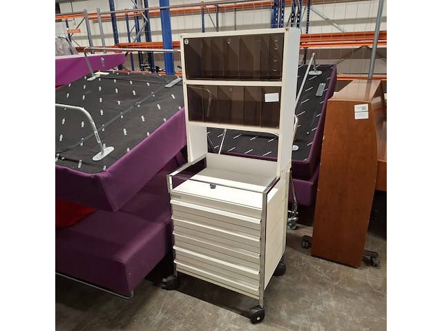 Partij belcellen en treinbanken, o.a. orangebox - afbeelding 6 van  9