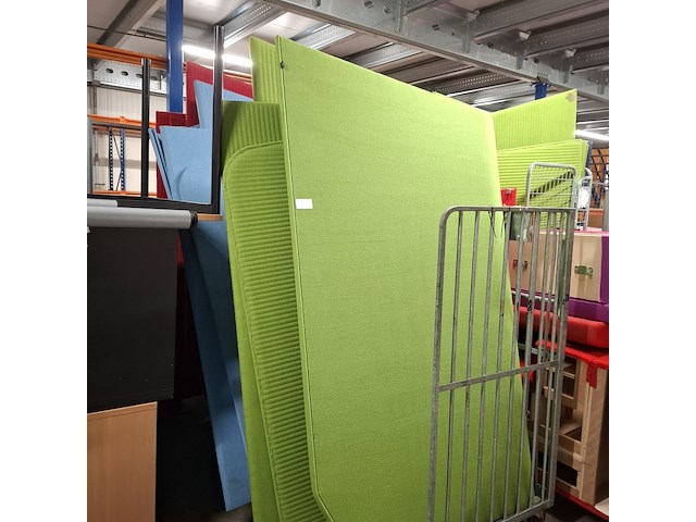 Partij belcellen en treinbanken, o.a. orangebox - afbeelding 7 van  9