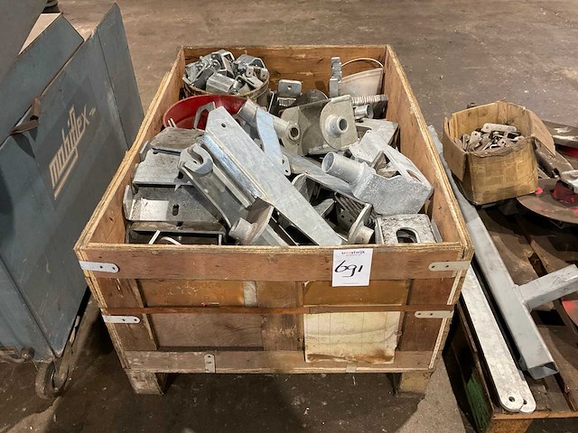 Partij bemesteronderdelen - afbeelding 1 van  4