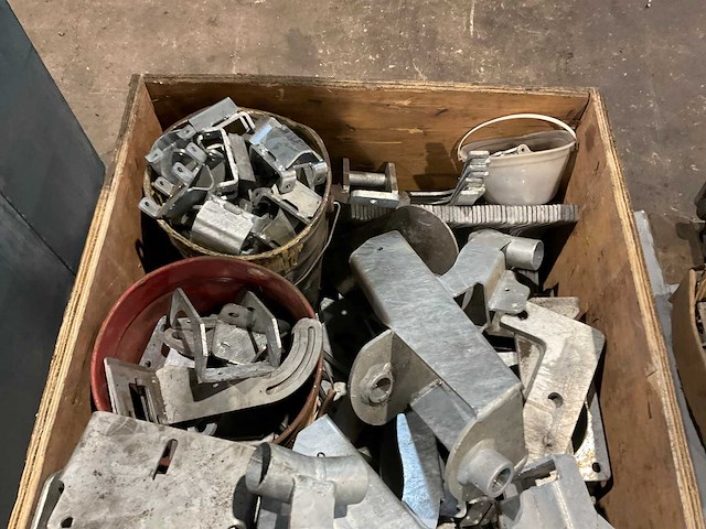 Partij bemesteronderdelen - afbeelding 3 van  4