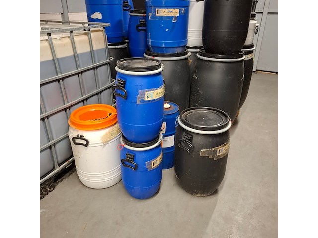 Partij benodigdheden t.b.v. visvoerproduktie - afbeelding 6 van  10