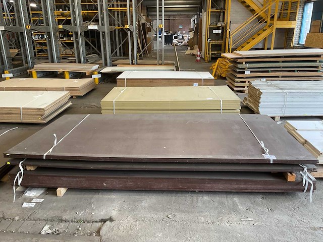 Partij berken betonplex antislip en glad 1530x3050 mm - afbeelding 4 van  4