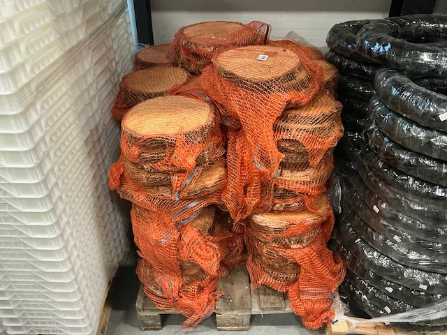 Partij berkenschijven diameter 28-32/d3cm (50x) - afbeelding 1 van  3