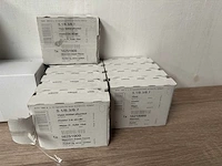 Partij berker installatiemateriaal, ca 63 stuks - afbeelding 4 van  5