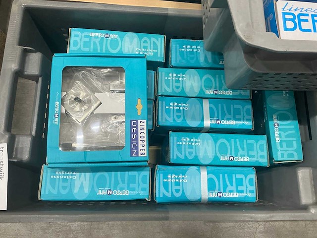 Partij bertomani deurbeslag - afbeelding 5 van  6