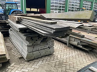 Partij beschoeiingsplanken en diverse balken - afbeelding 1 van  5