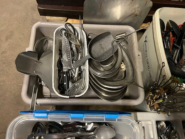 Partij bestek en diverse - servies, glaswerk en bestek - afbeelding 3 van  5