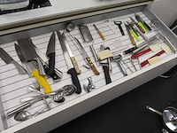 Partij bestek en toebehoren - afbeelding 1 van  2