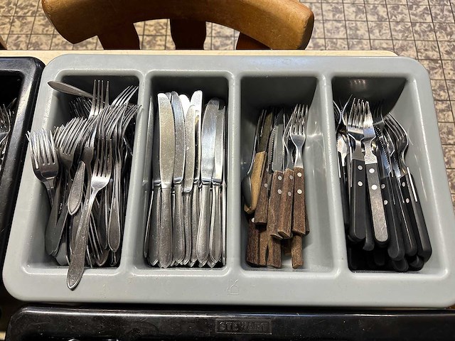 Partij bestek in 6 bestekbakken - afbeelding 4 van  7