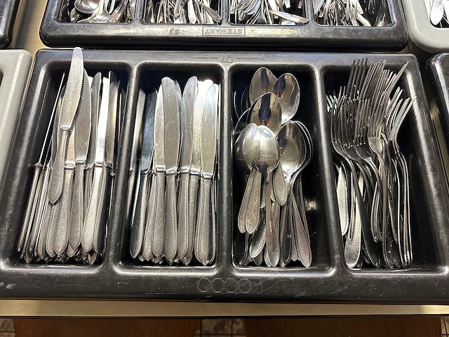 Partij bestek in 6 bestekbakken - afbeelding 7 van  7