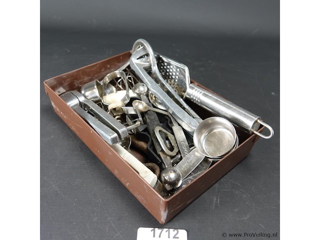 Partij bestek in plastic bak - afbeelding 1 van  5