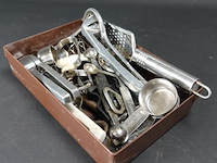 Partij bestek in plastic bak - afbeelding 1 van  5