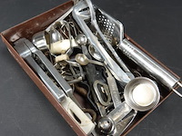 Partij bestek in plastic bak - afbeelding 2 van  5