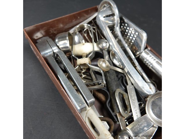 Partij bestek in plastic bak - afbeelding 3 van  5