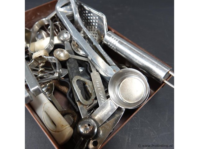 Partij bestek in plastic bak - afbeelding 4 van  5