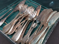 Partij bestek in plastic bak - afbeelding 3 van  5