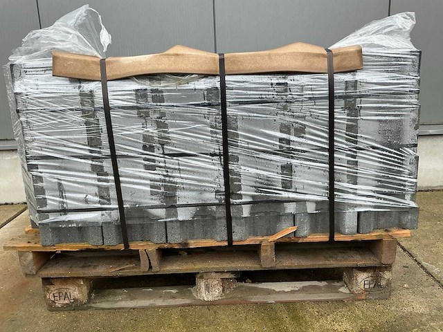 Partij bestrating stenen (190x) - afbeelding 2 van  4