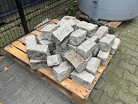 Partij bestrating - afbeelding 1 van  1