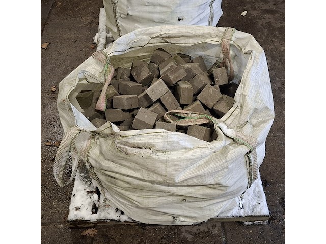 Partij beton dekkingsblokjes - afbeelding 3 van  9
