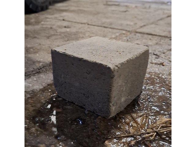 Partij beton dekkingsblokjes - afbeelding 8 van  9