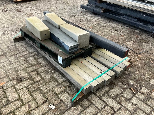 Partij beton sleufpalen - afbeelding 2 van  9