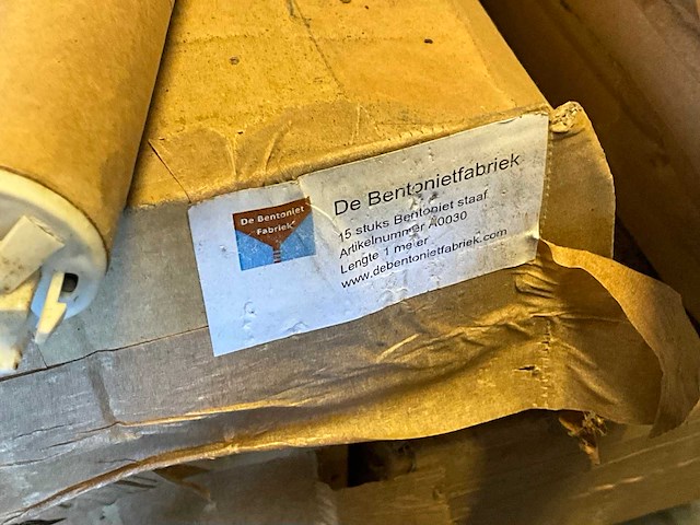 Partij betoniet staven - afbeelding 4 van  4