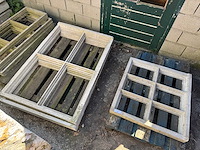 Partij betonnen stal ramen - overige beton toebehoren - afbeelding 2 van  3