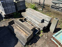 Partij betonpalen - hout betonschutting - afbeelding 1 van  1