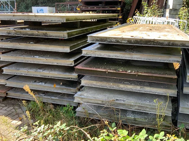 Partij betonplaten 205 m2 - afbeelding 7 van  7