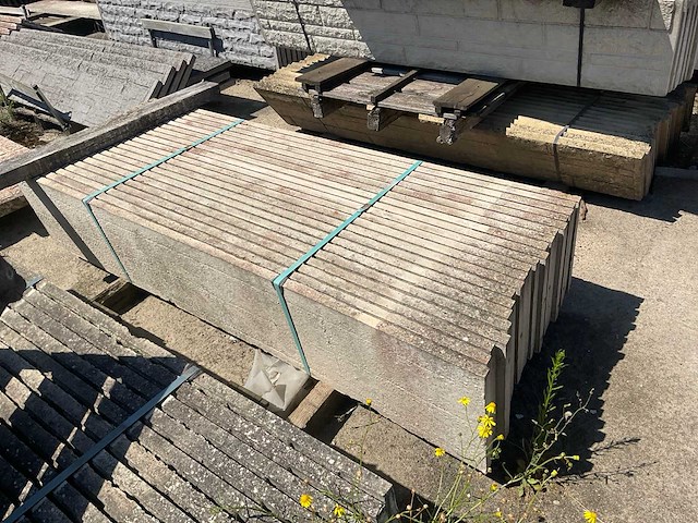 Partij betonschutting platen - afbeelding 3 van  5