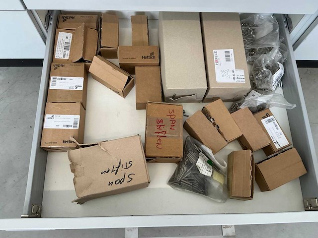 Partij bevestigingmiddelen, hang en sluitwerk - afbeelding 18 van  34