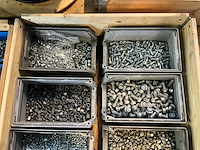 Partij bevestigingmiddelen - afbeelding 2 van  4