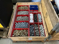 Partij bevestigingmiddelen - afbeelding 1 van  3