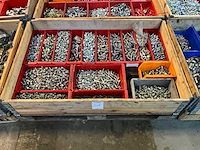 Partij bevestigingmiddelen - afbeelding 1 van  6