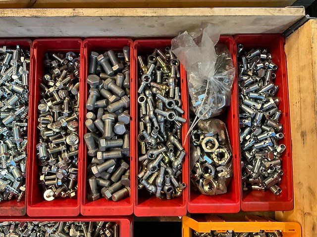 Partij bevestigingmiddelen - afbeelding 3 van  6