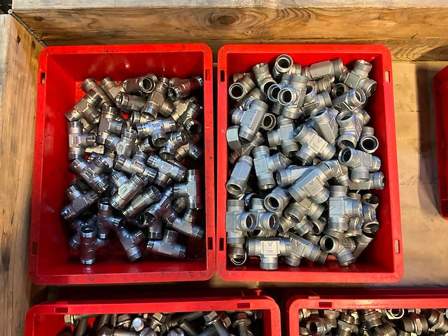 Partij bevestigingmiddelen - afbeelding 2 van  5