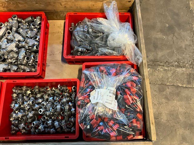 Partij bevestigingmiddelen - afbeelding 5 van  5