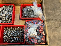 Partij bevestigingmiddelen - afbeelding 5 van  5