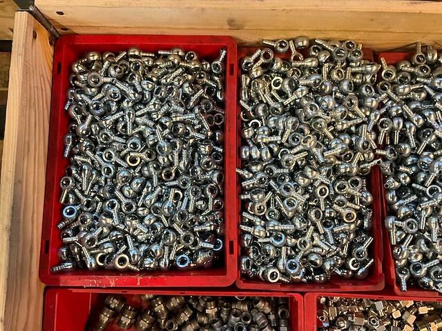 Partij bevestigingmiddelen - afbeelding 2 van  6