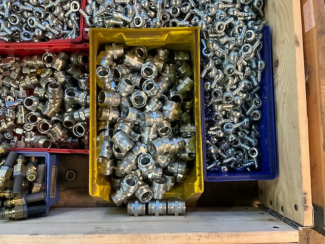 Partij bevestigingmiddelen - afbeelding 6 van  6