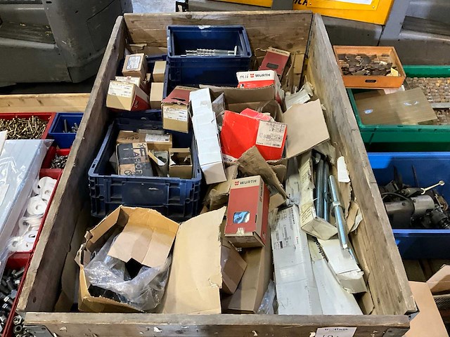 Partij bevestigingmiddelen - afbeelding 2 van  5