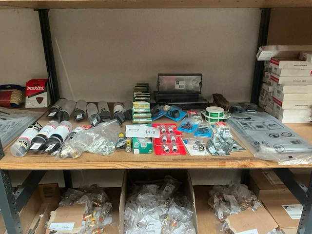 Partij bevestigings- en montagematerialen - afbeelding 1 van  4