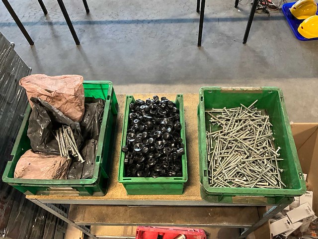 Partij bevestigings materiaal - afbeelding 1 van  5