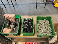 Partij bevestigings materiaal - afbeelding 1 van  5