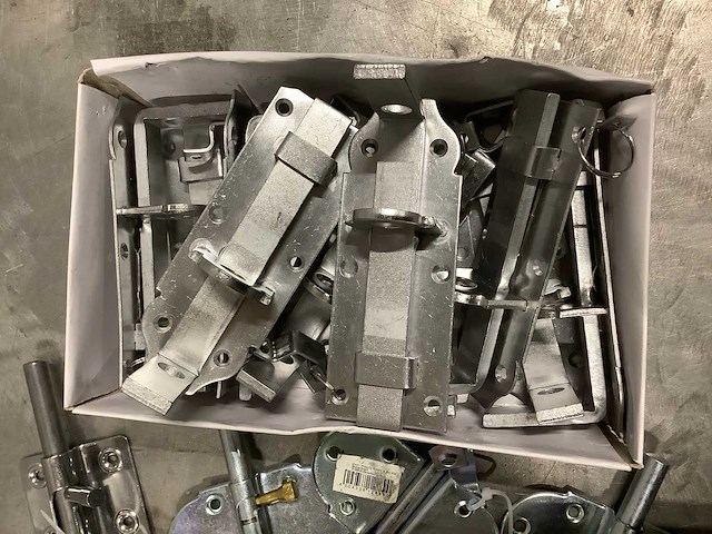 Partij bevestigingsmateriaal (33x) - afbeelding 2 van  4