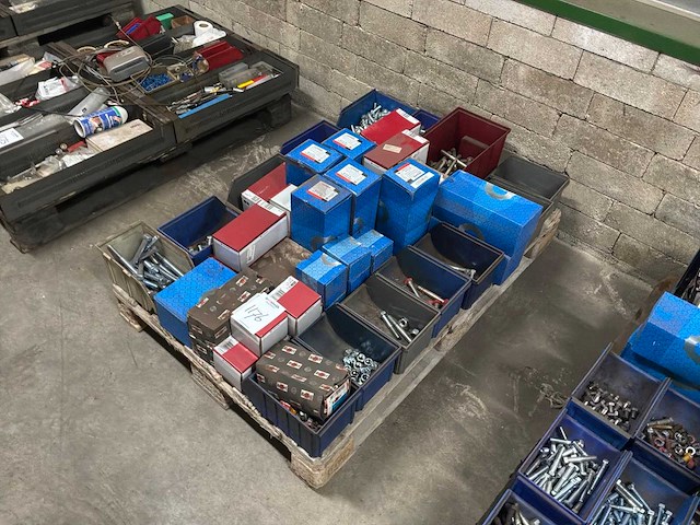 Partij bevestigingsmateriaal (c) - afbeelding 1 van  5