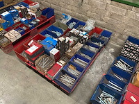 Partij bevestigingsmateriaal (c) - afbeelding 1 van  3