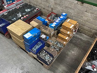 Partij bevestigingsmateriaal (c) - afbeelding 1 van  8